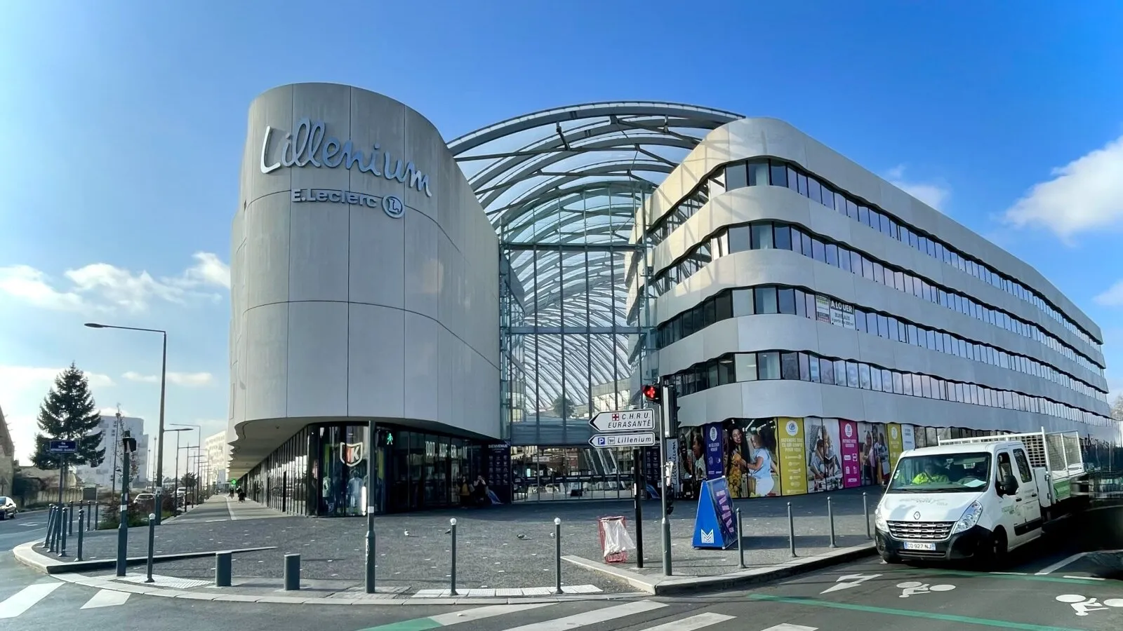 Le centre commercial Lillenium à Lille vu de l'extérieur