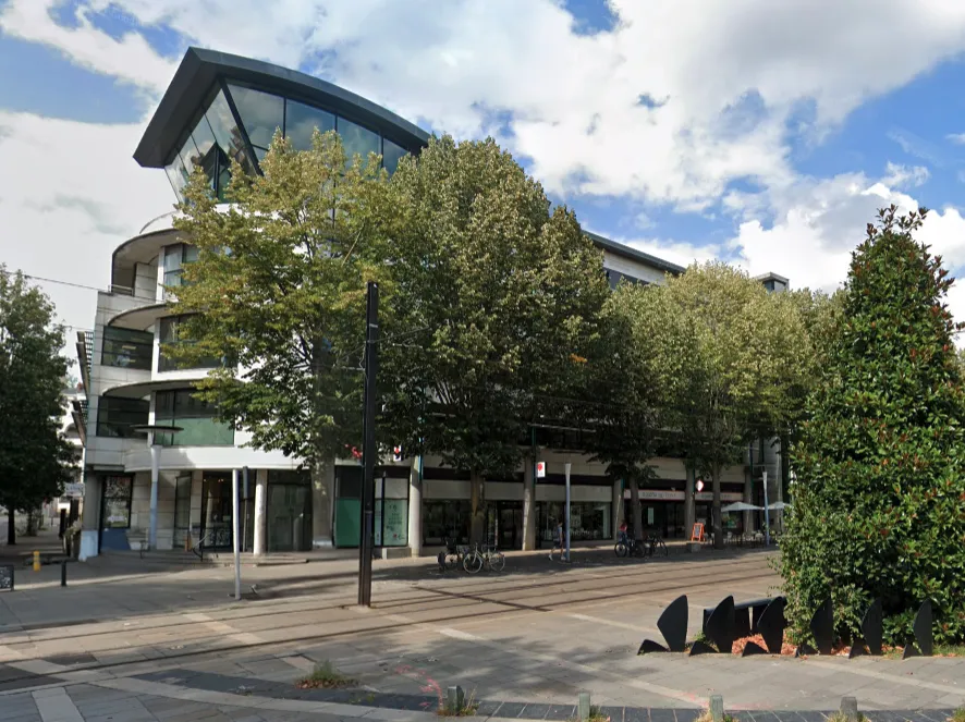 Location local d'activité - VIGNEUX-DE-BRETAGNE