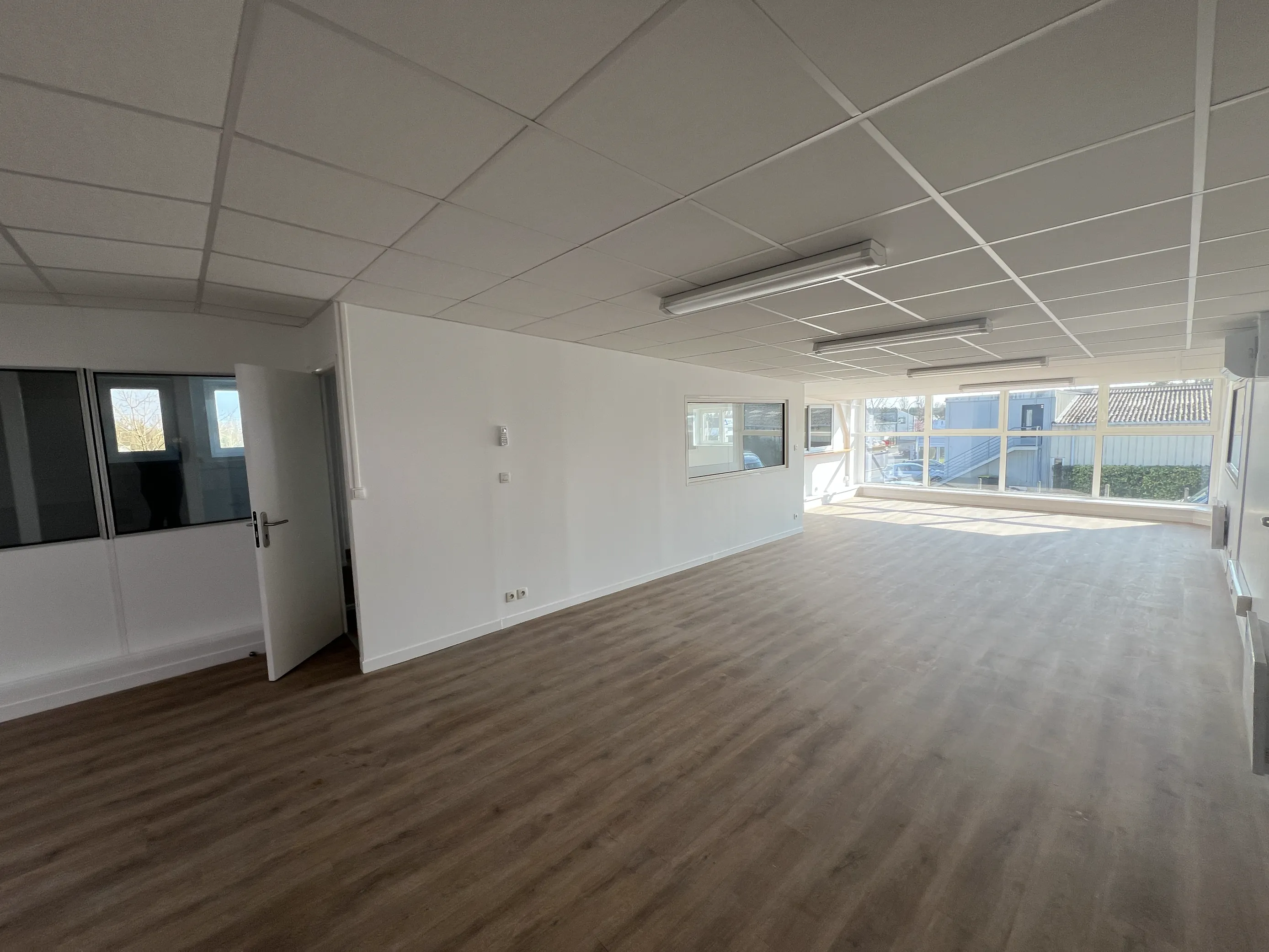 Local professionnel disponible - Arthur Loyd Orléans