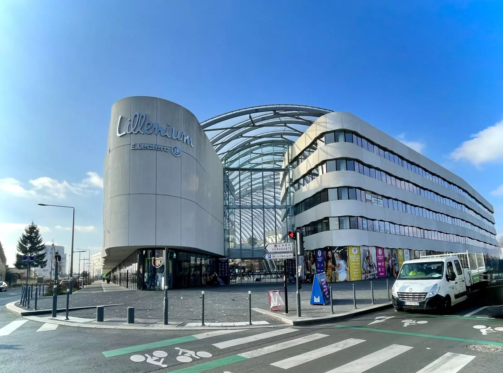 Le centre commercial Lillenium à Lille vu de l'extérieur
