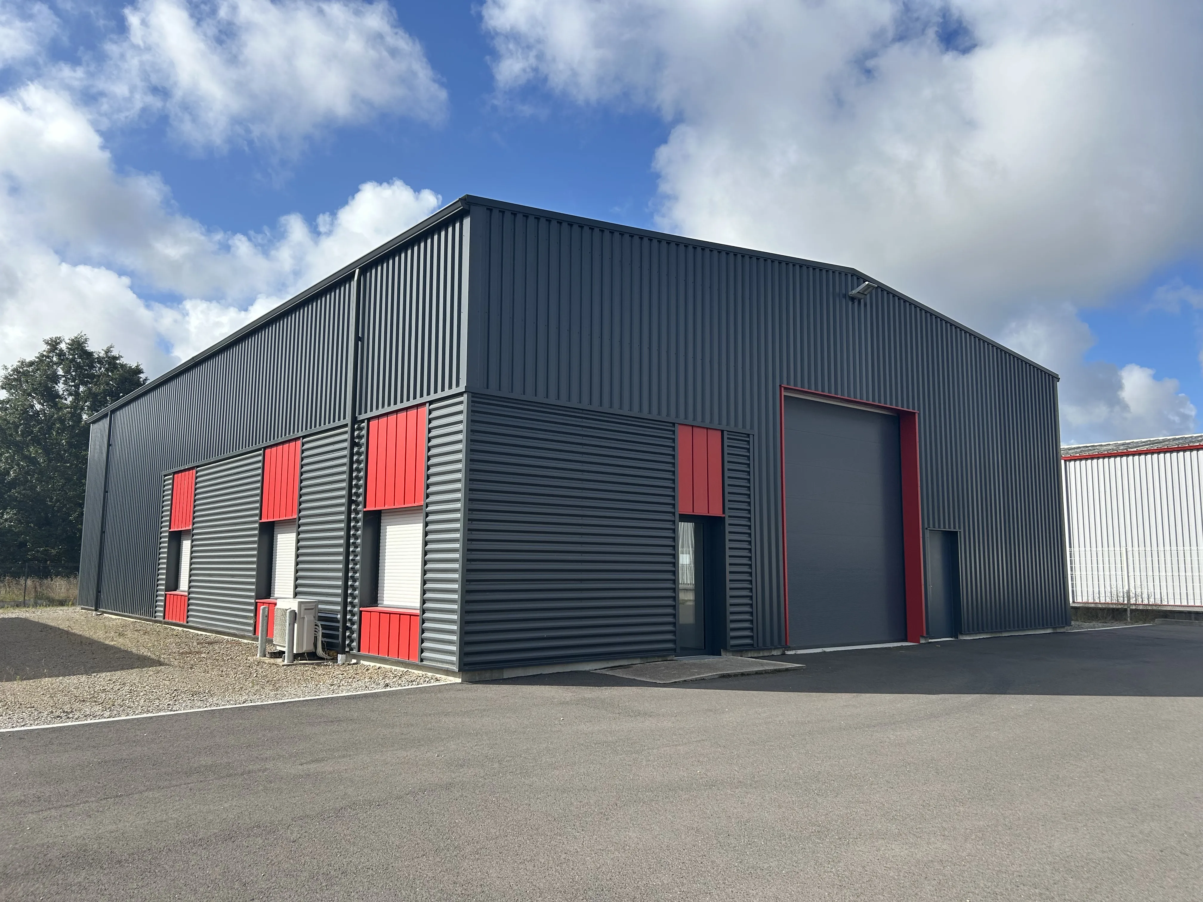 Location local d'activité - VIGNEUX-DE-BRETAGNE