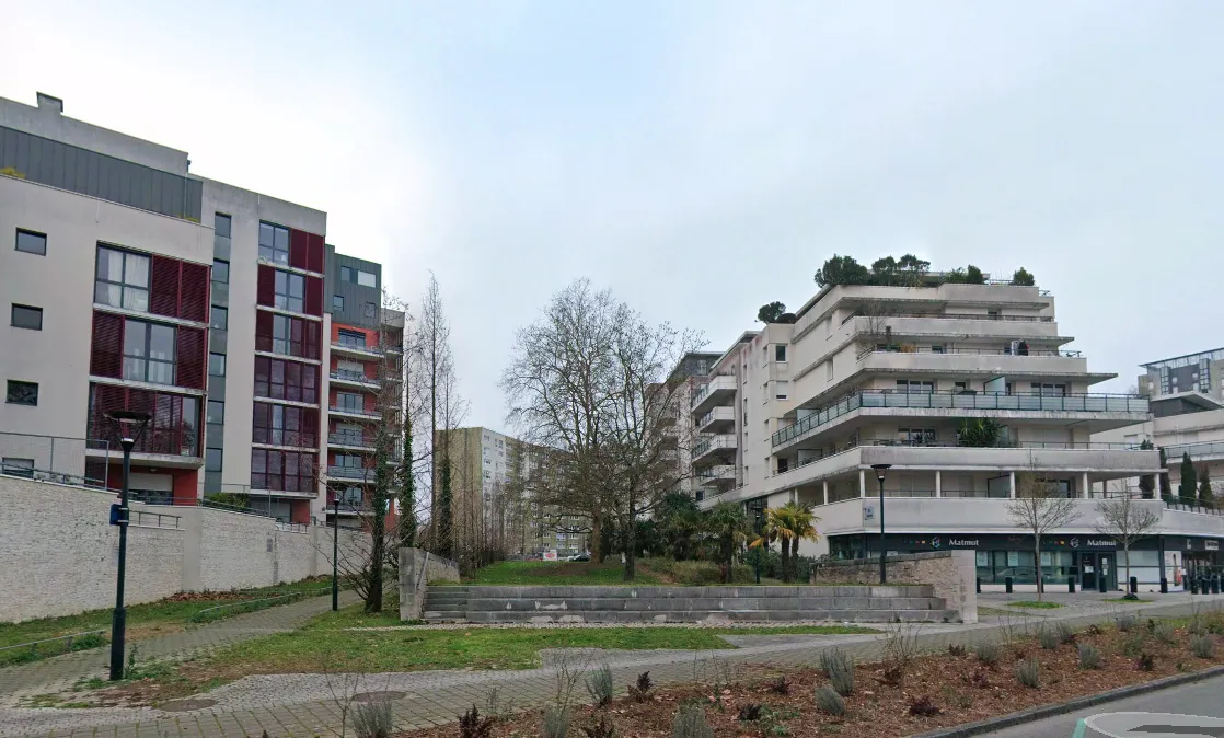 Location local d'activité - VIGNEUX-DE-BRETAGNE