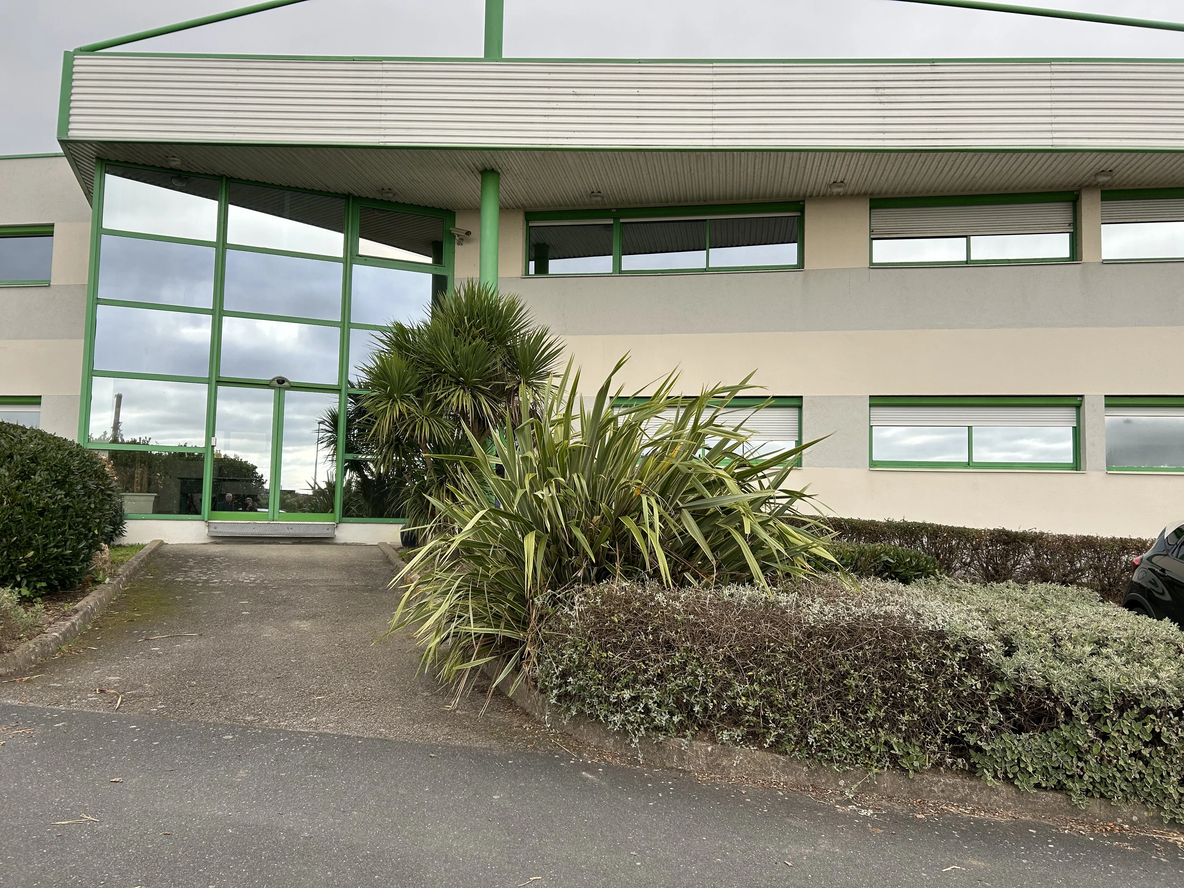 Location local d'activité - VIGNEUX-DE-BRETAGNE