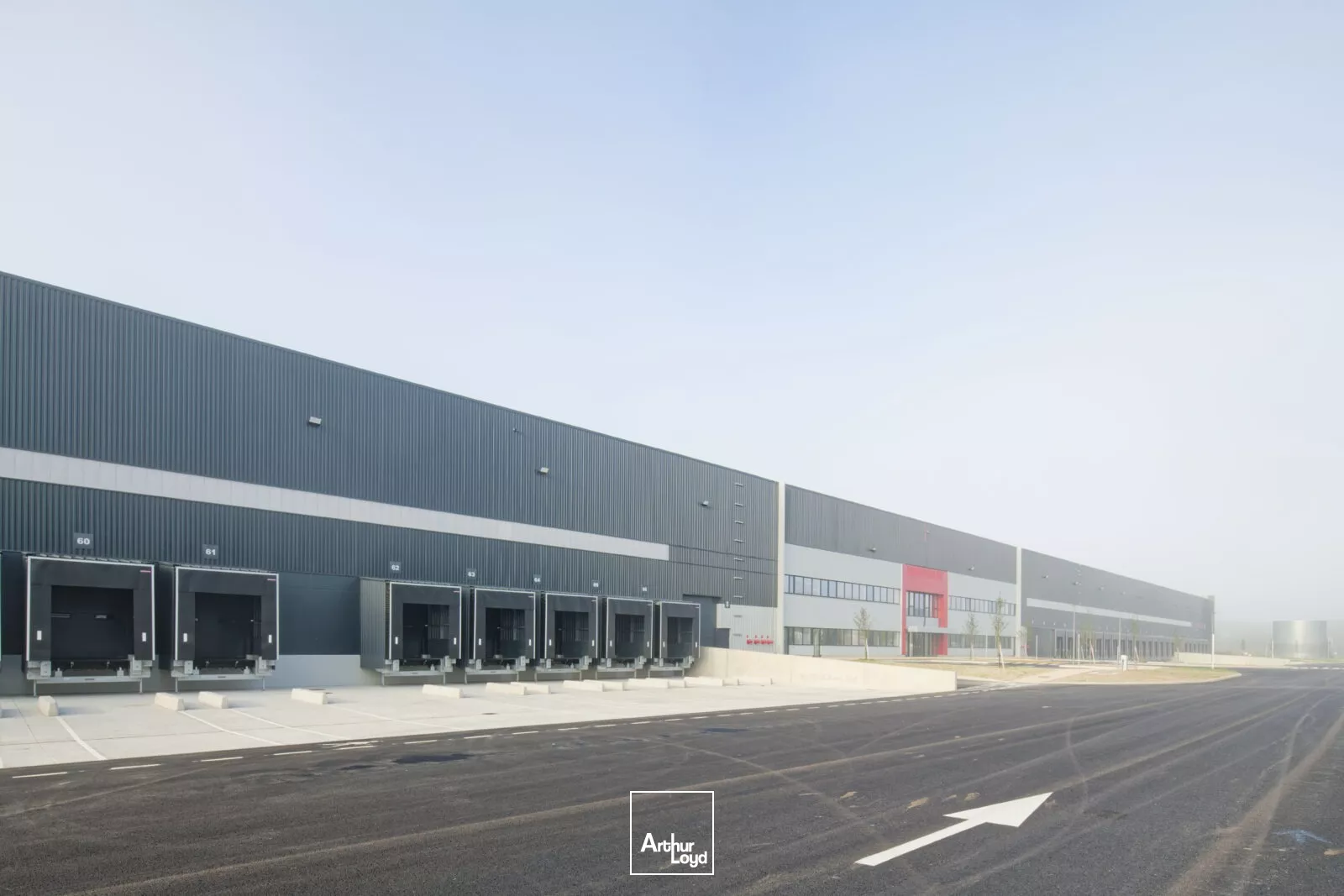 Neuf et XXL sur le Port d'Oudalle