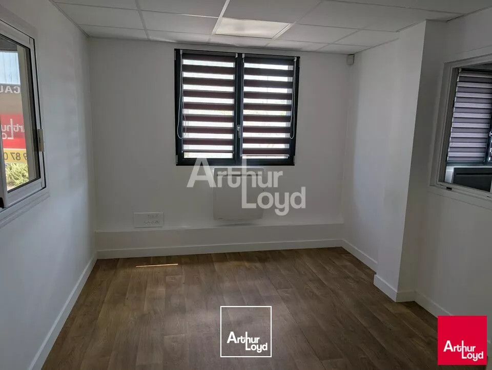 RENNES - ENTREPÔT RECENT AVEC UN GRAND VOLUME DE STOCKAGE - 1210 M²