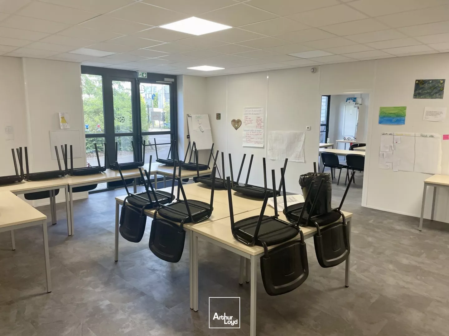 A LOUER BUREAUX 177 M2 BEAUVAIS - ZA LES CHAMPS DOLENT