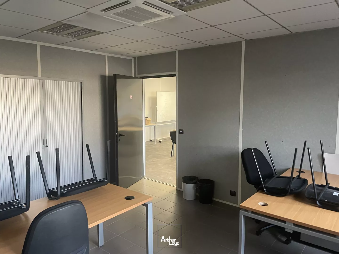 A LOUER BUREAUX 177 M2 BEAUVAIS - ZA LES CHAMPS DOLENT