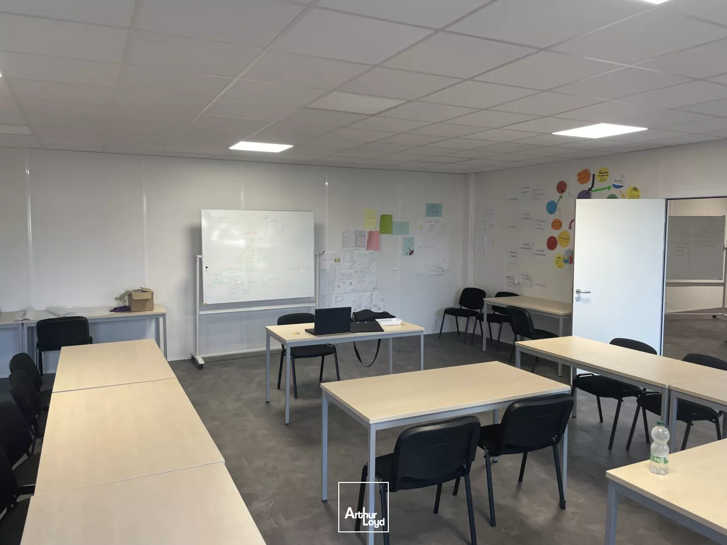 A LOUER BUREAUX 177 M2 BEAUVAIS - ZA LES CHAMPS DOLENT