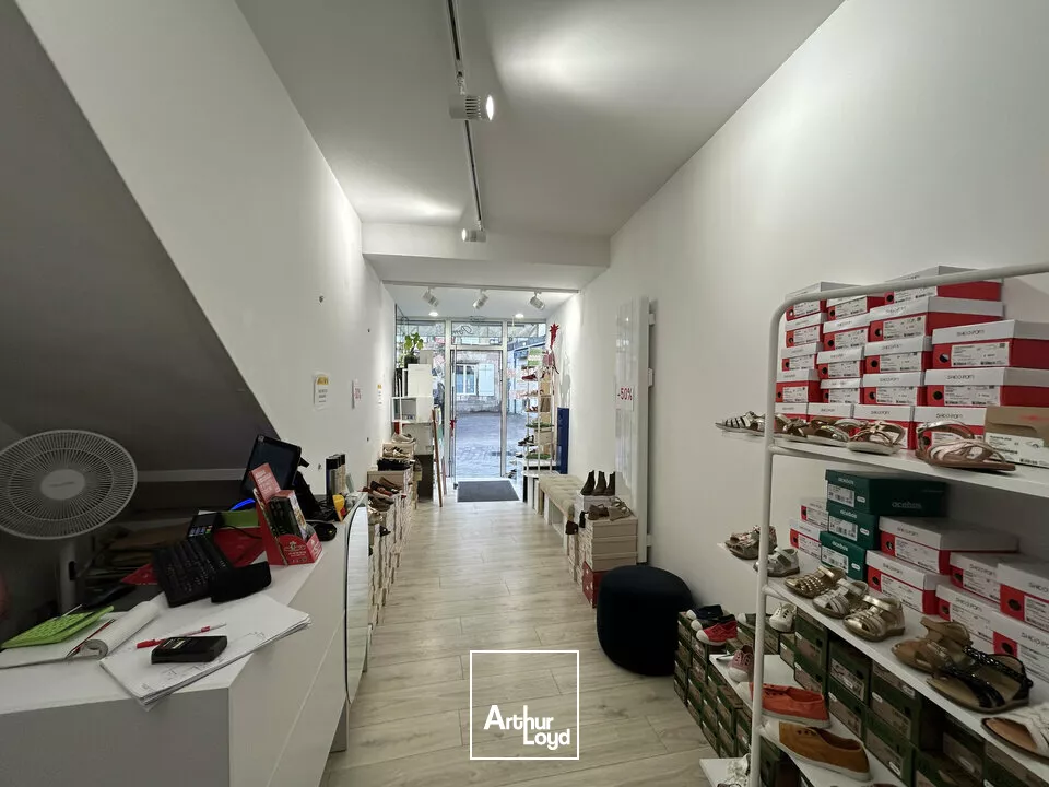 LOCAL COMMERCIAL À LOUER - RUE GAMBETTA, POITIERS - EMPLACEMENT N°1 - 44m² - RARE OPPORTUNITÉ