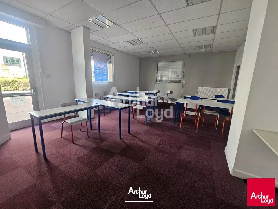 ANGERS SECTEUR LA FAYETTE / GARE - Bureaux de 734 m² à louer situés en RDC