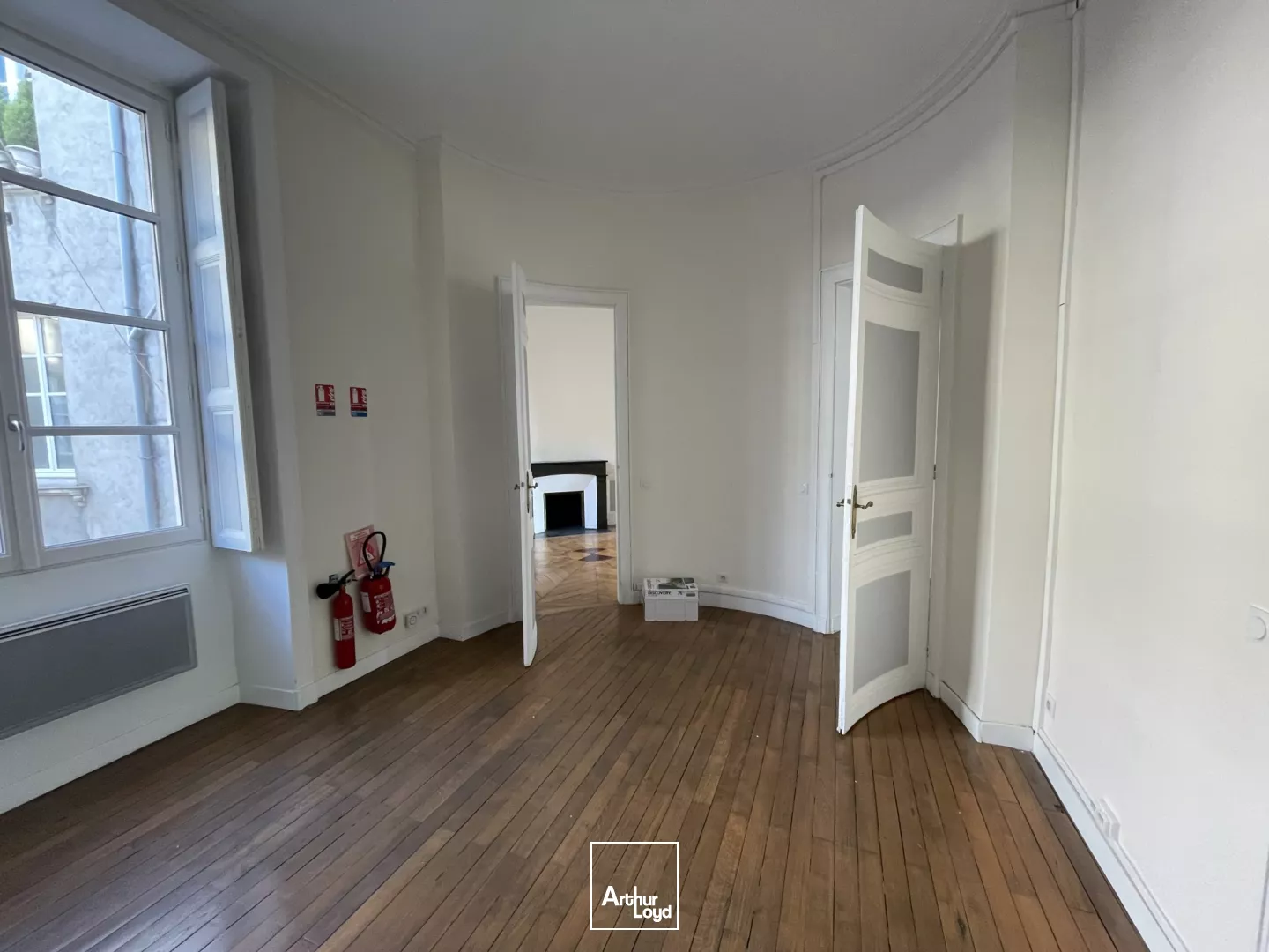 BUREAUX DE STANDING À LOUER-195 M² DIVISIBLE À LOUER-CENTRE VILLE DE NANTES