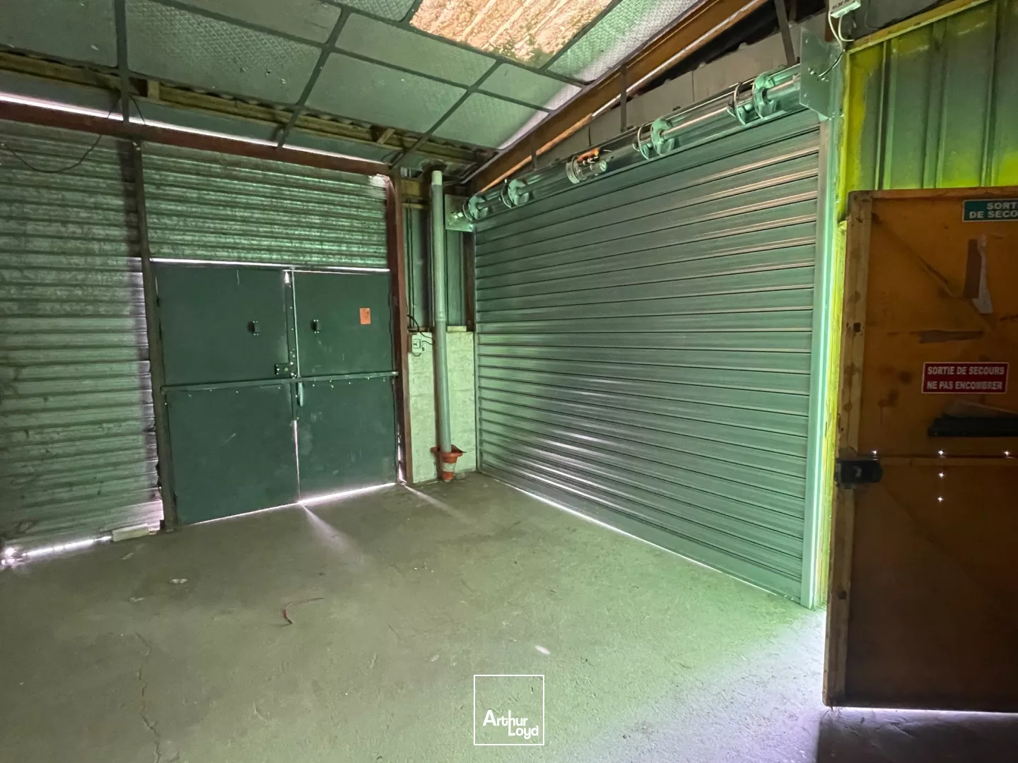 Entrepôts à louer à VAL DE REUIL 27100