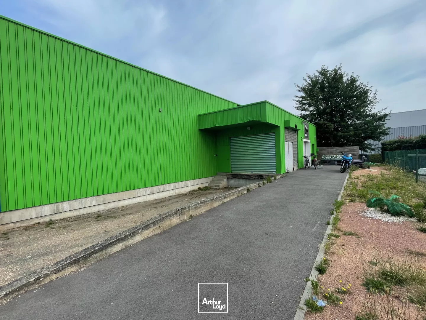 Entrepôts à louer à VAL DE REUIL 27100