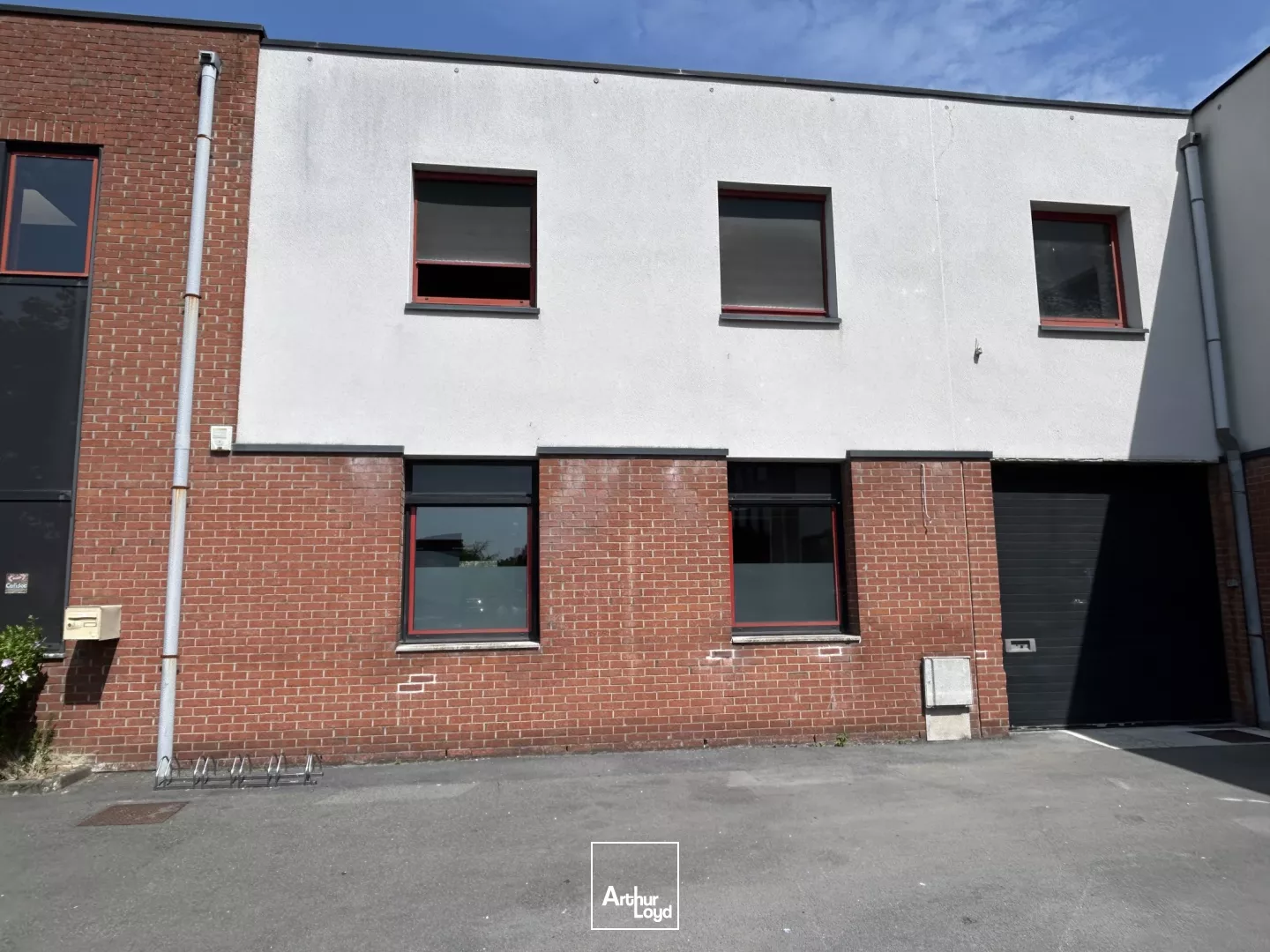 A proximité du Vieux Lille - Surfaces Mixtes de Bureaux et/ou Stockage à Louer