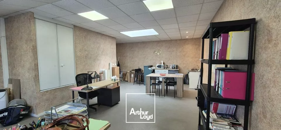 ZI LONGVIC - LOCAUX D'ACTIVITES 100 m² - A LOUER