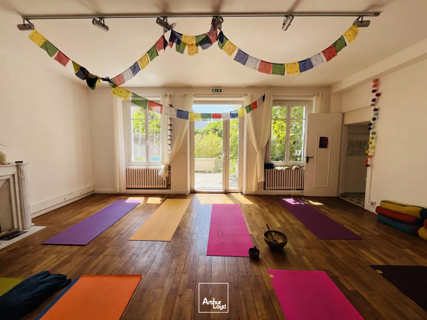 A LOUER BUREAUX ST NAZAIRE DE GAULLE 140M2