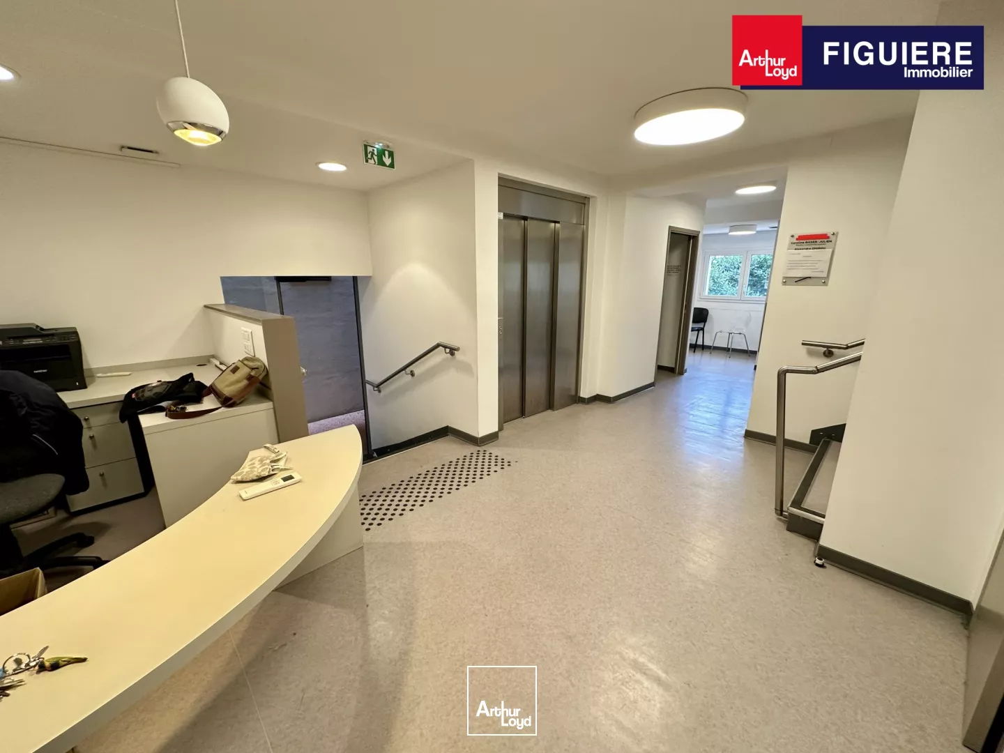 MAISON INDÉPENDANTE AVEC PARKING À LOUER EN CV