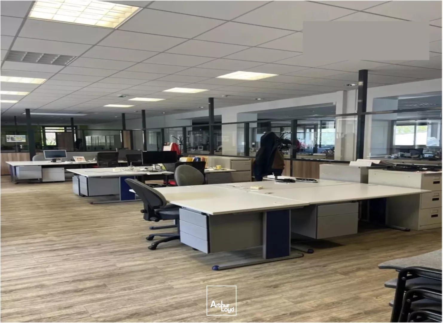 Bureaux et Entrepôts à vendre à SAINT ETIENNE 42100