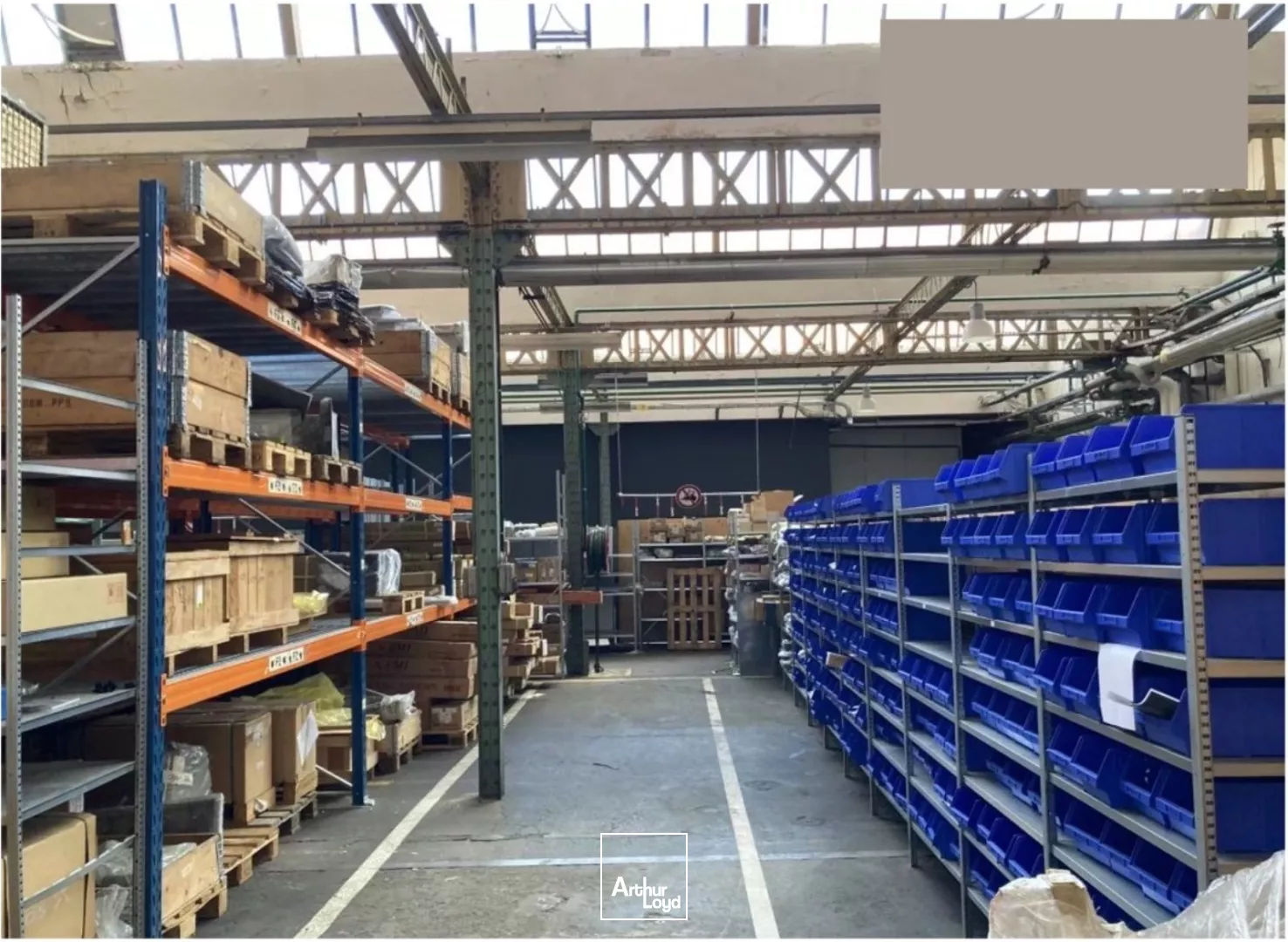 Bureaux et Entrepôts à vendre à SAINT ETIENNE 42100