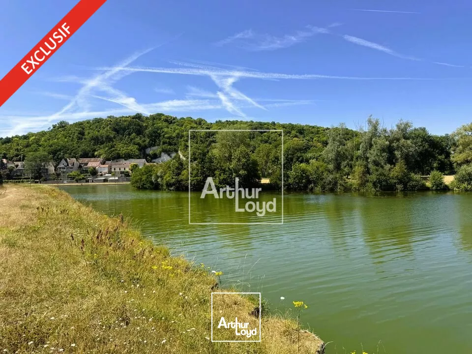 A LOUER - LOCAL D'ACTIVITE - EXCLUSIVITE