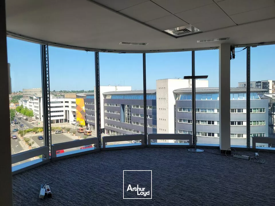 LOCATION BUREAUX 625m²-TERRASSE LE MANS GARE TGV