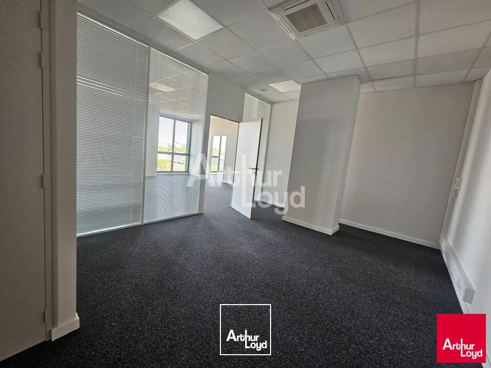 Angers Saint Serge bureaux neuf et aménagés de 91 m² à louer
