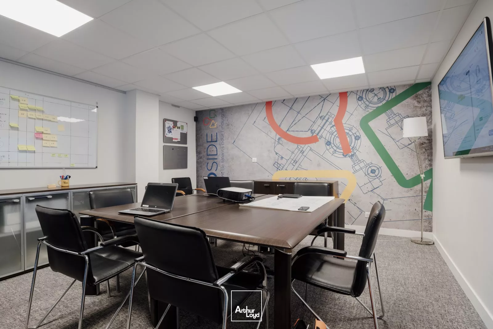 BUREAUX RÉCENT À VENDRE OU À LOUER-197 M²-QUARTIER SAINT FÉLIX
