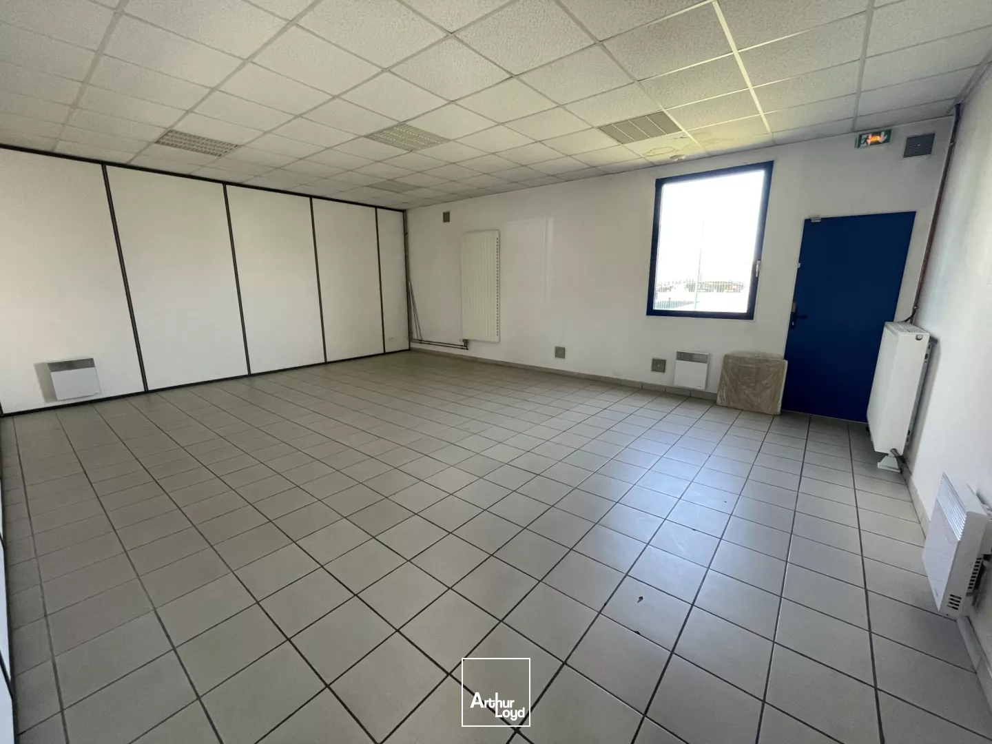 Bureaux à louer - 380 m² fonctionnels & prêts à l'emploi - Accessibilité optimale - Sud Métropole Lilloise