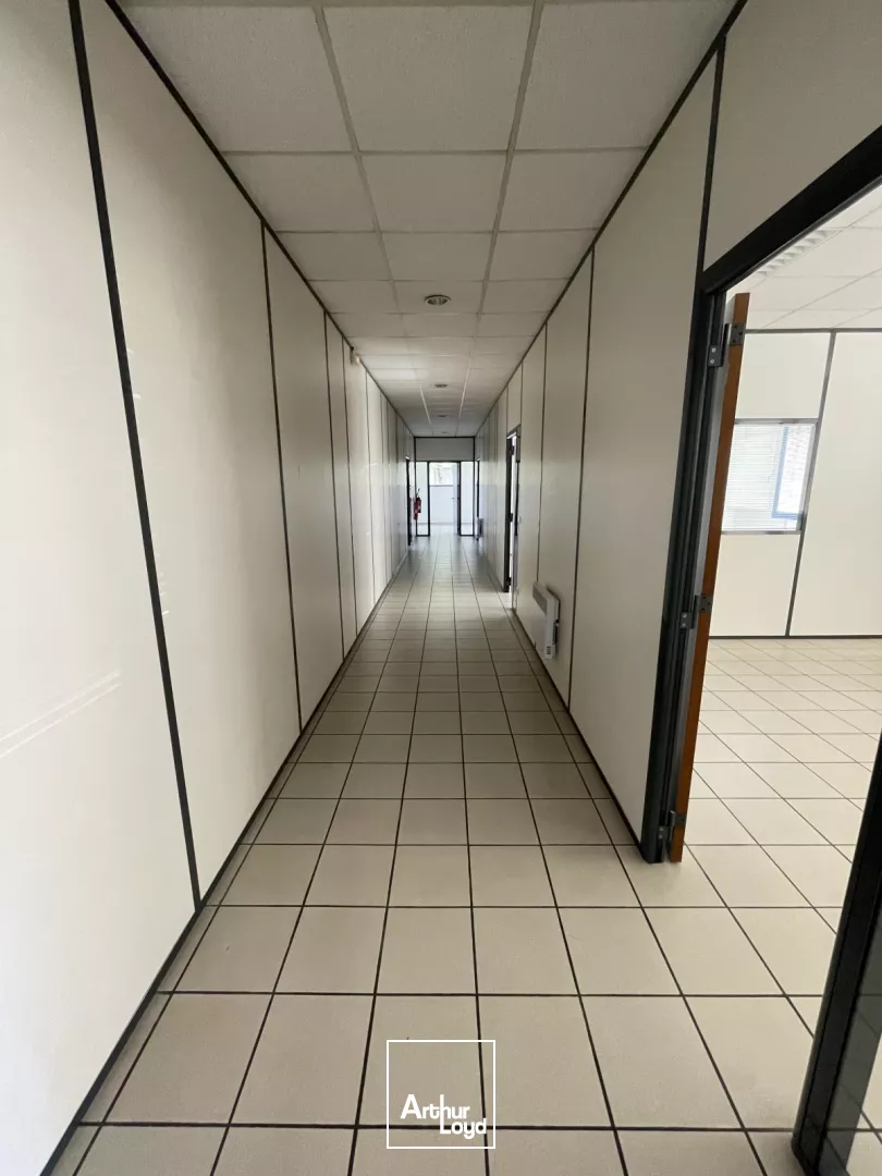 Bureaux à louer - 380 m² fonctionnels & prêts à l'emploi - Accessibilité optimale - Sud Métropole Lilloise