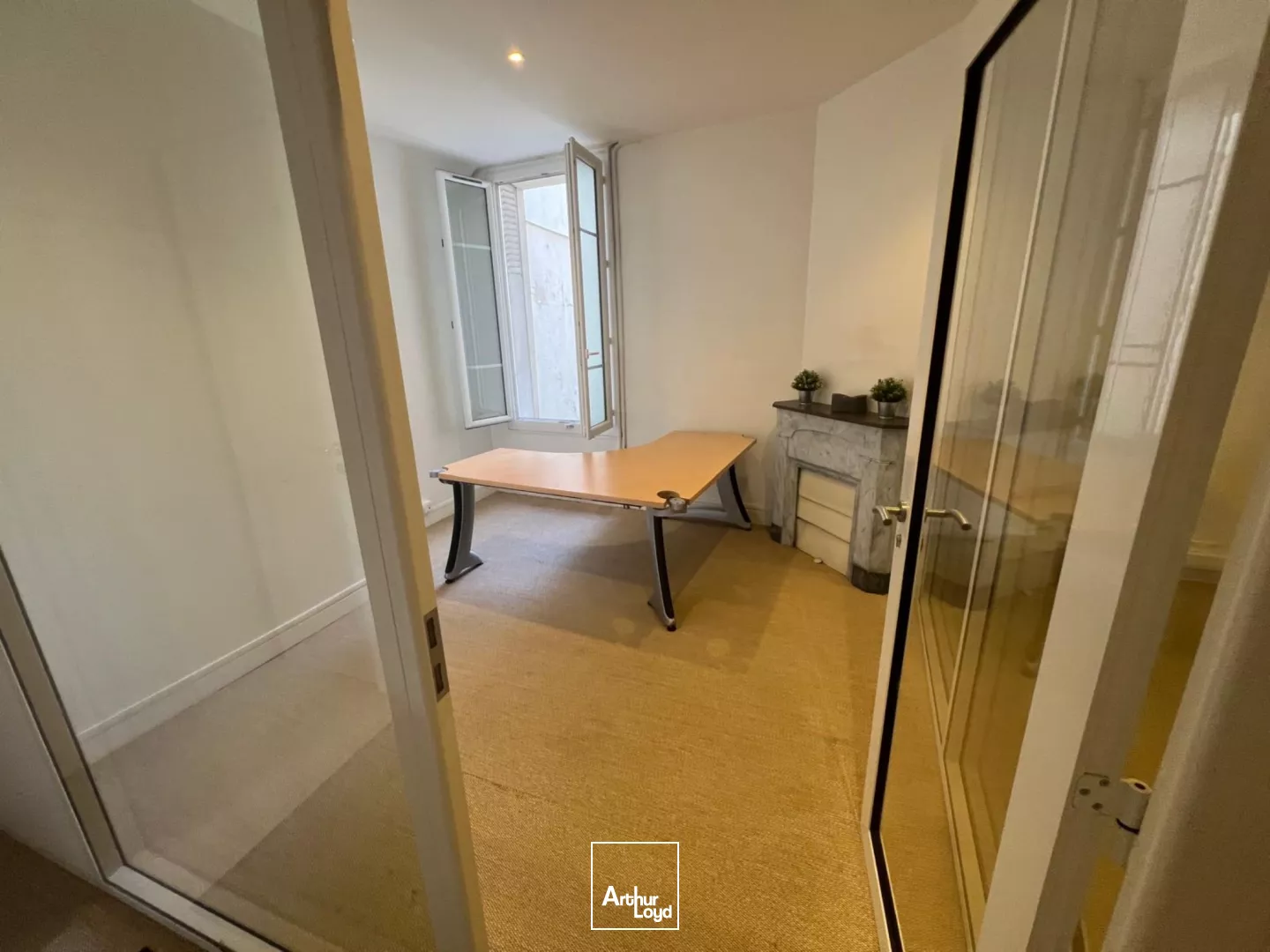 Locaux commerciaux à louer à BOULOGNE BILLANCOURT 92100