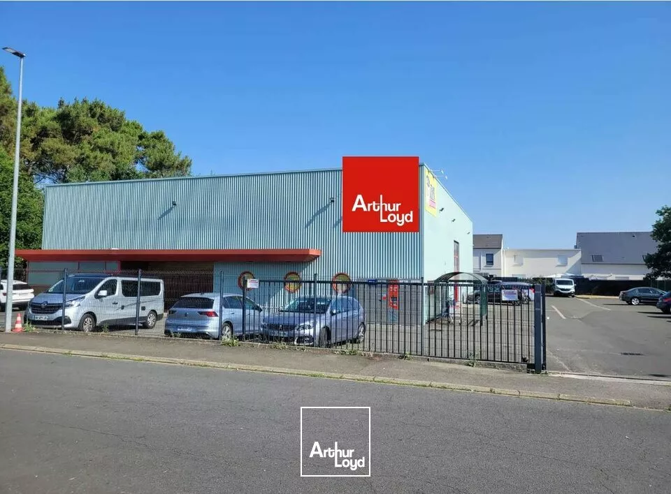 LOCATION BATIMENT INDEPENDANT ACTIVITE 600m² LE MANS SUD