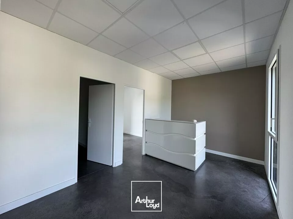 CHAMBRAY LES TOURS ZONE DE LA VRILLONNERIE BUREAUX A LOUER 170 M² AXE PASSANT