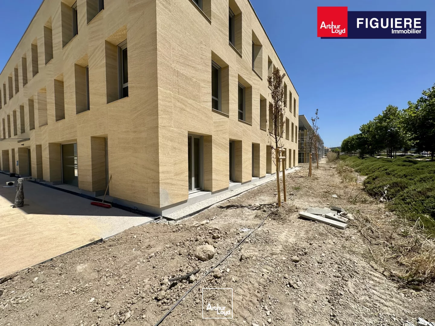 SURFACE DE BUREAUX EN RDC AU SEIN D'UN IMMEUBLE NEUF