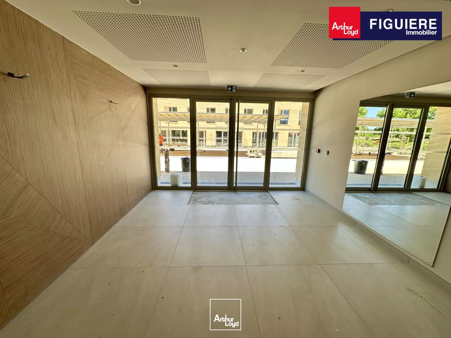 SURFACE DE BUREAUX EN RDC AU SEIN D'UN IMMEUBLE NEUF