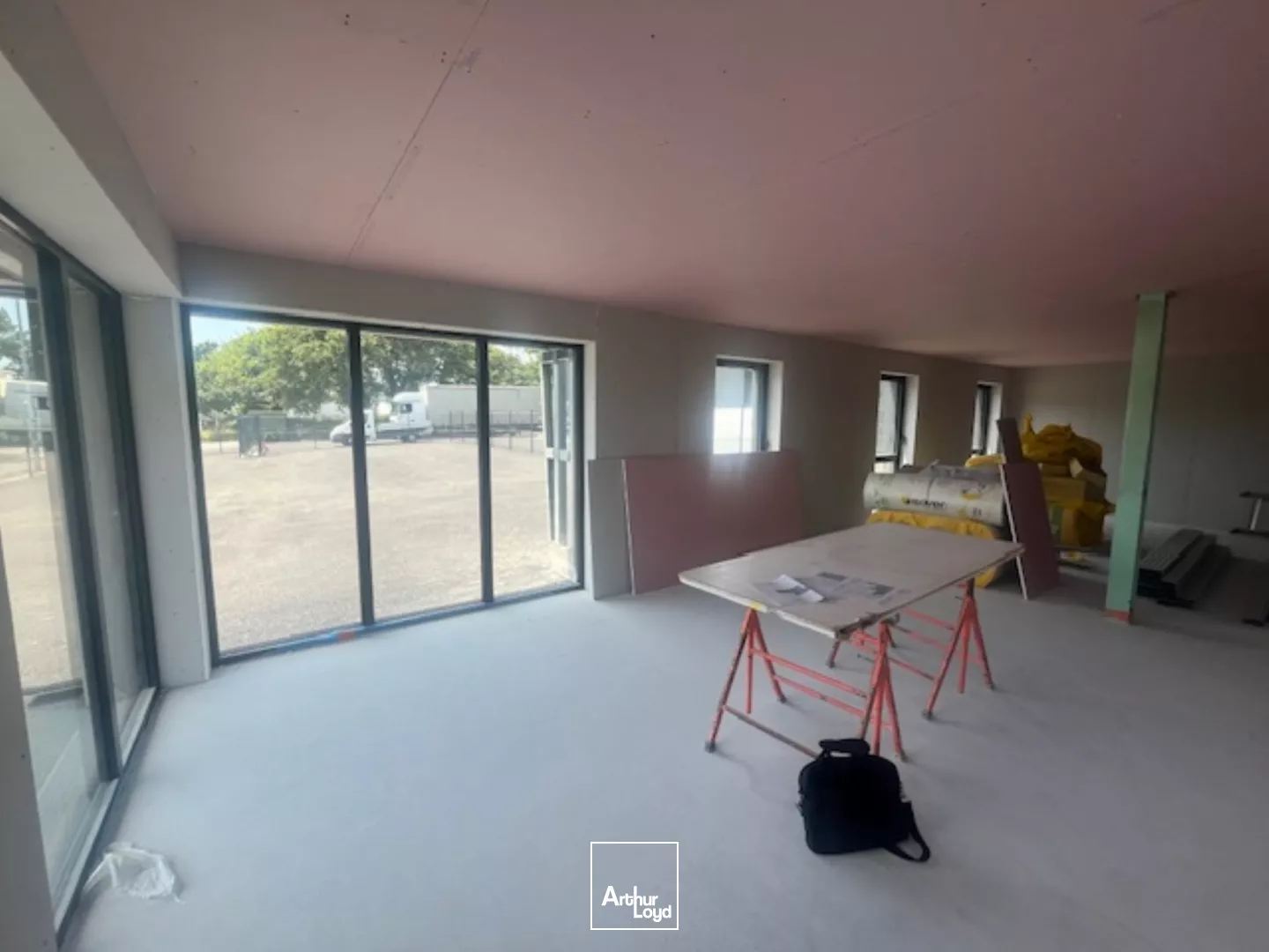 A LOUER - BUREAUX DE 340 M² - GOUESNOU