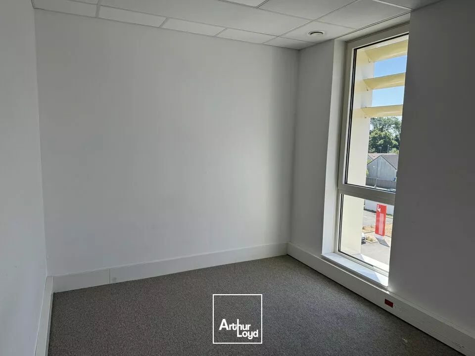 TOURS NORD BUREAUX A LOUER 235 M² PARKINGS