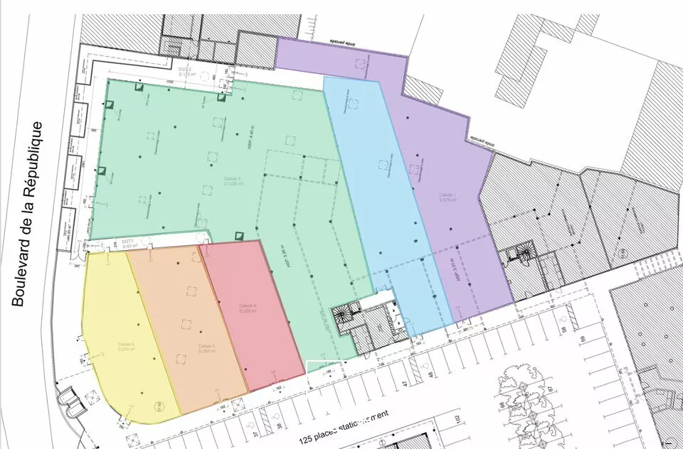 A LOUER - CELLULE COMMERCIALE EN BEFA DE 235 M2 - EMPLACEMENT N°1