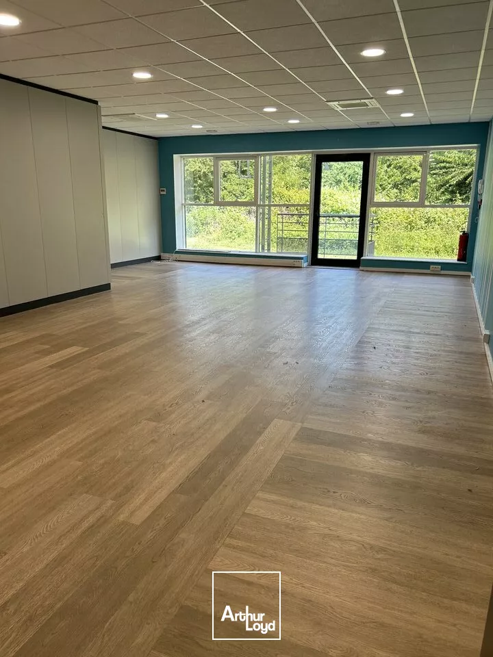 BUREAUX à VENDRE de 134 m²
