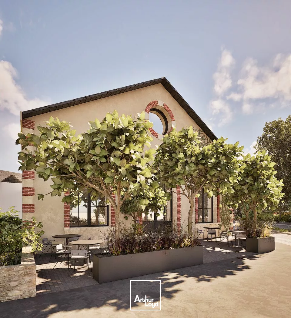 A LOUER LOCAL COMMERCIAL DE 260 m² - FONTENAY LE COMTE 