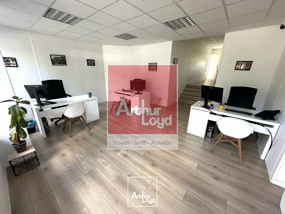 À vendre Local commercial a74m² avec vitrine Troyes 