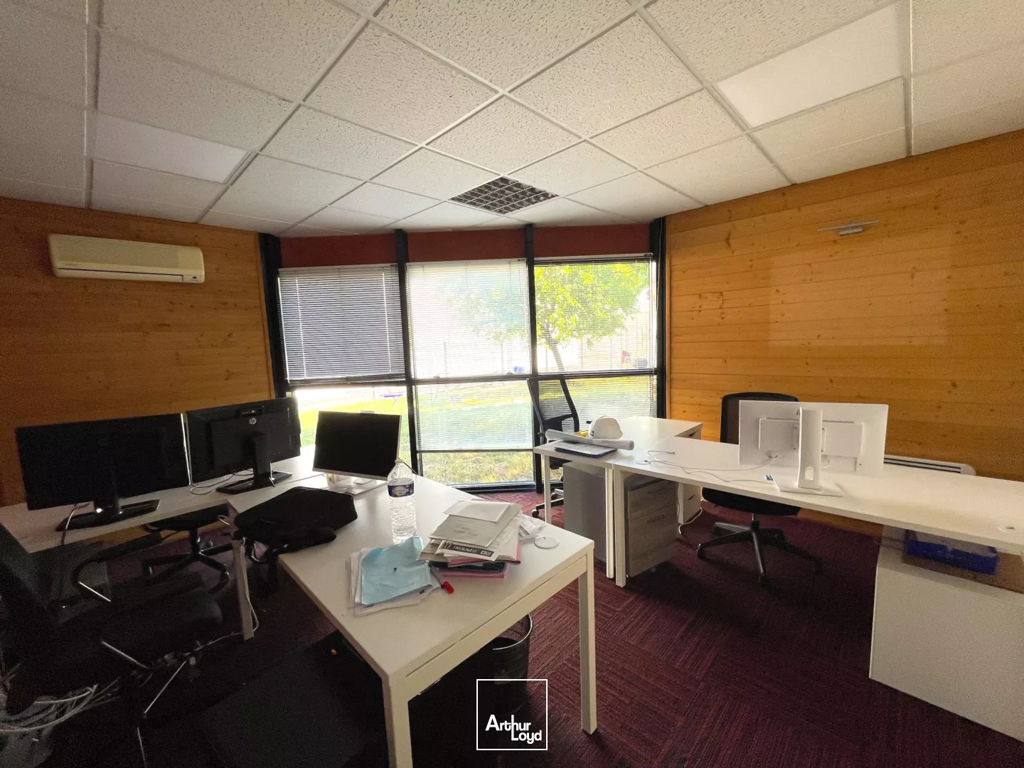 BUREAUX À VENDRE-210 M²-SAUTRON