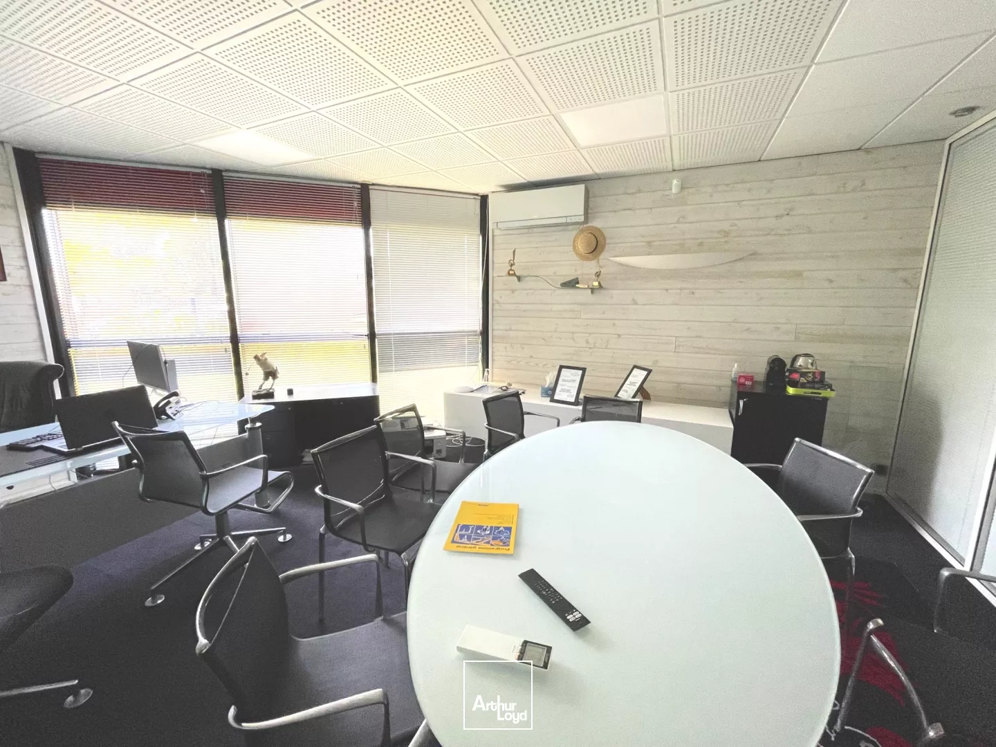 BUREAUX À VENDRE-210 M²-SAUTRON