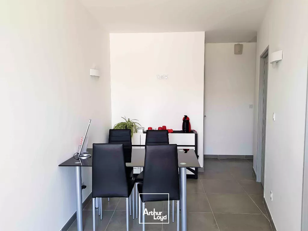 SAINT GEORGES LES BX - BUREAU A LOUER DE 12m² ET ESPACES PARTAGES