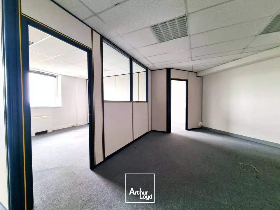GRAND POITIERS FUTUROSCOPE - 130M² DE BUREAUX A VENDRE