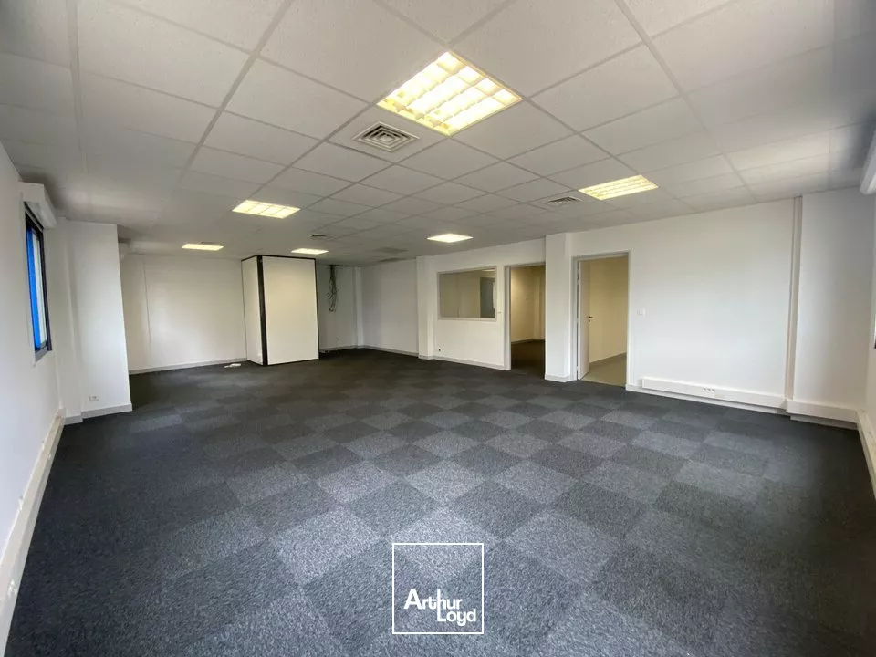 15 MIN DE POITIERS - BUREAUX A LOUER DE 95 M² - TECHNOPOLE FUTUROSCOPE