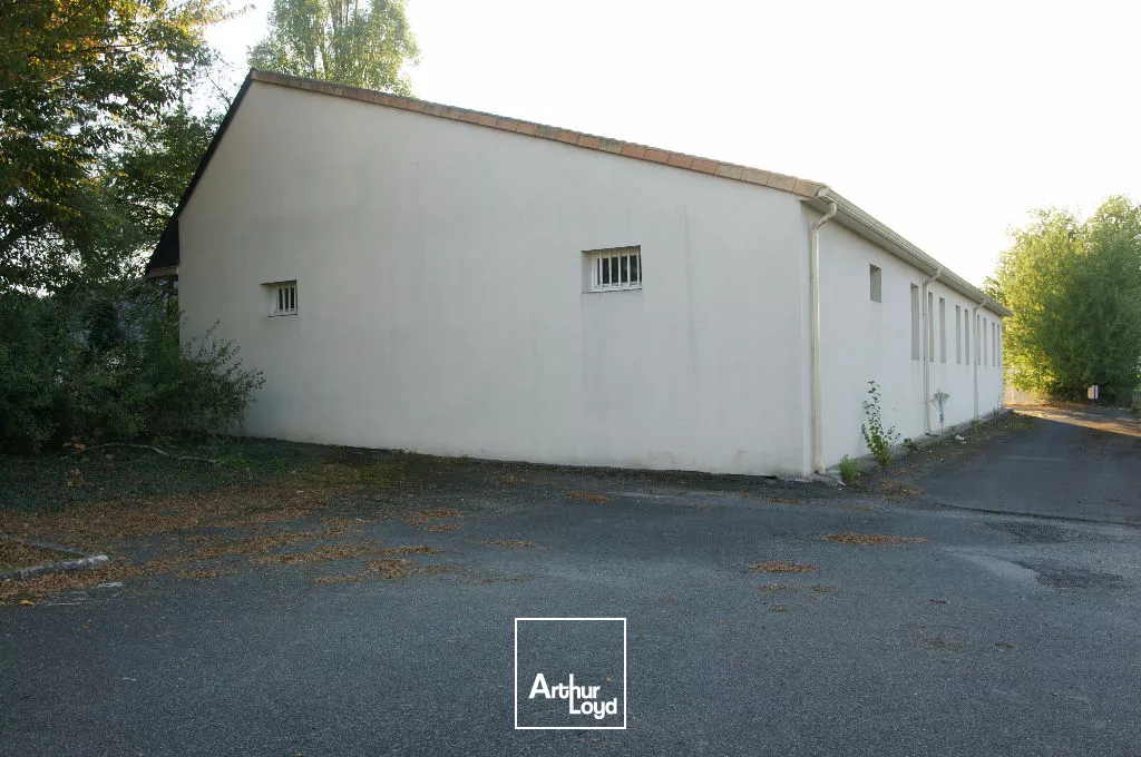 Bureaux La Creche 18 pièce(s) 743 m2