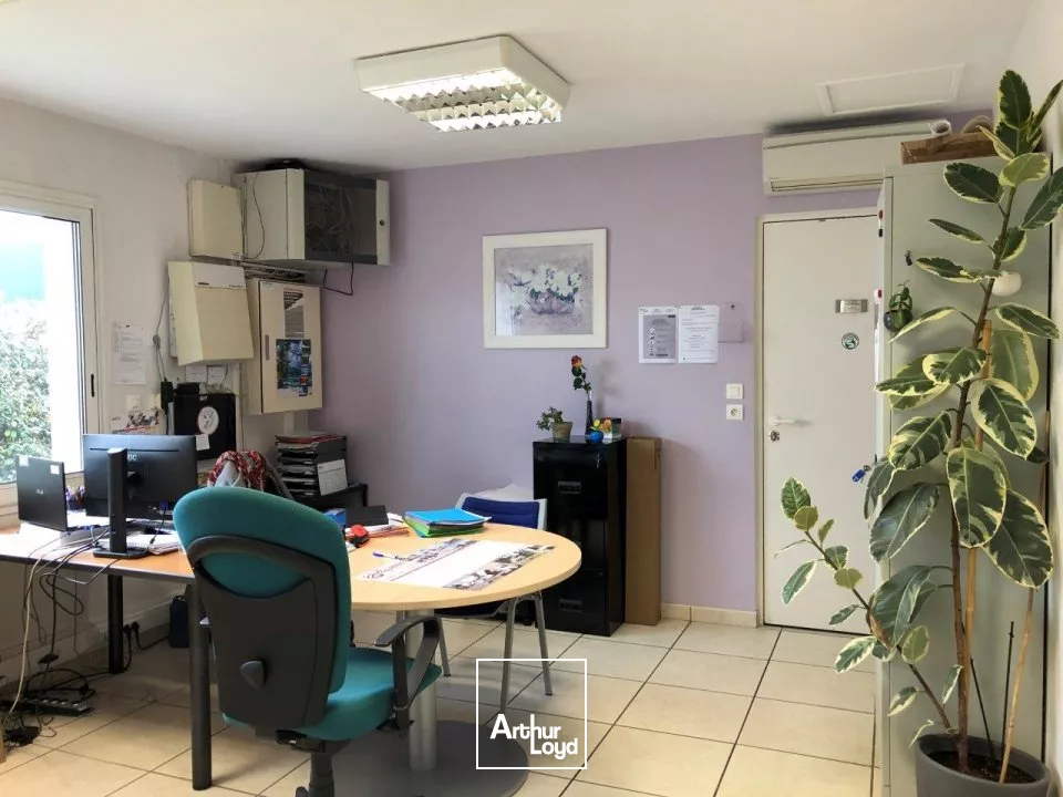 A louer bureaux La Crèche proche péage dans zone dynamique