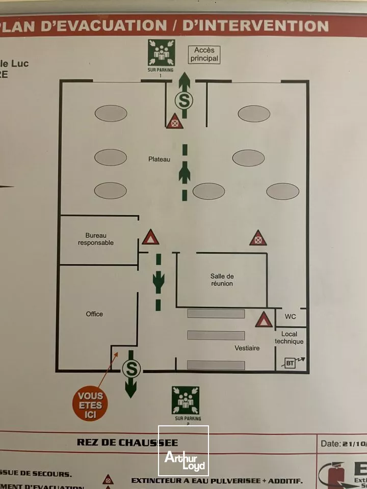 LOCATION BUREAUX A ECHIRE PROCHE NIORT ENVIRON 376m2 AVEC PARKINGS BELLE VISIBILITE