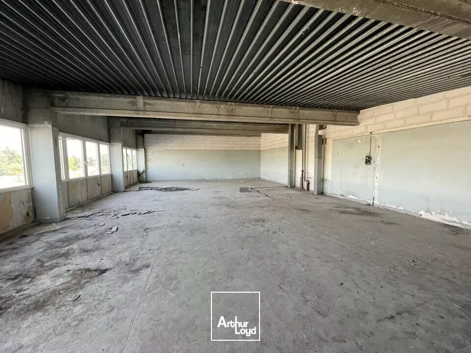 PLATEAU DE 200m² DE BUREAUX NEUFS A LOUER SUR CHATELLERAULT NORD 