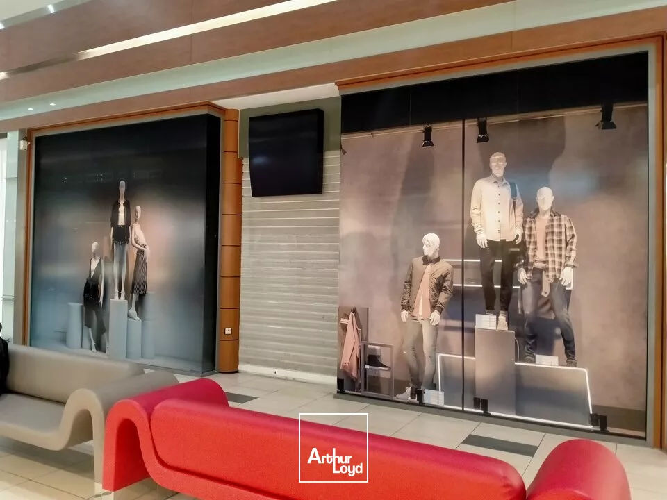 A LOUER CELLULE COMMERCIALE AU SEIN DE LA GALERIE AUCHAN CHATELLERAULT SUD (86)